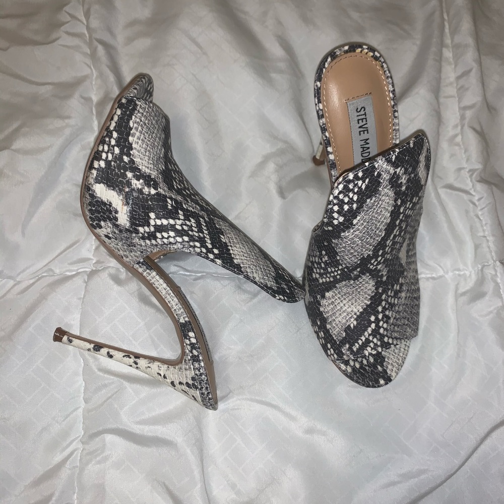 Steve Madden snakeskin heels